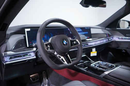 2026 BMW 740 i