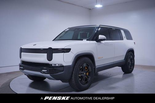 2023 Rivian R1S Adventure