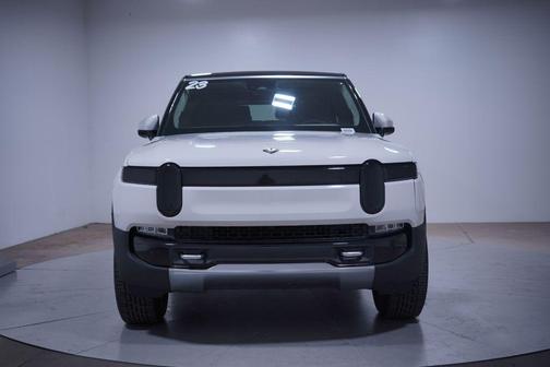 2023 Rivian R1S Adventure