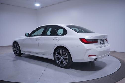 2023 BMW 330 330i