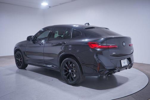2024 BMW X4 M40i