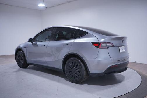 2024 Tesla Model Y Long Range Dual Motor All-Wheel Drive