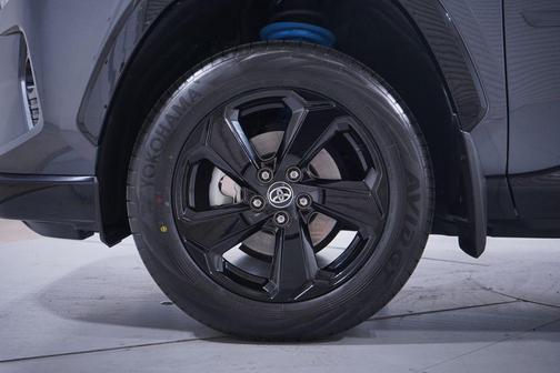 2021 Toyota RAV4 Hybrid SE