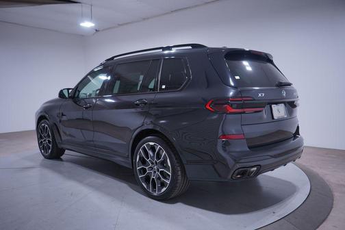 2026 BMW X7 M60i