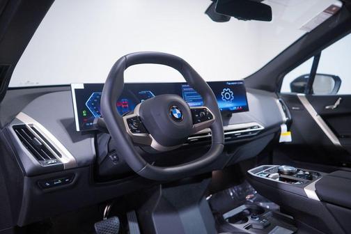 2026 BMW iX xDrive60