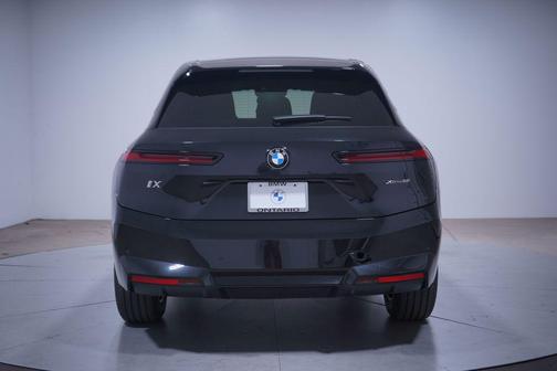 2026 BMW iX xDrive60