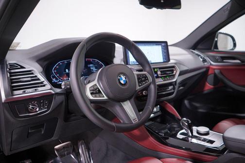 2024 BMW X4 xDrive30i