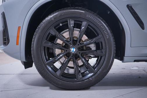 2024 BMW X4 xDrive30i