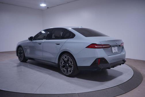 2025 BMW 530 i