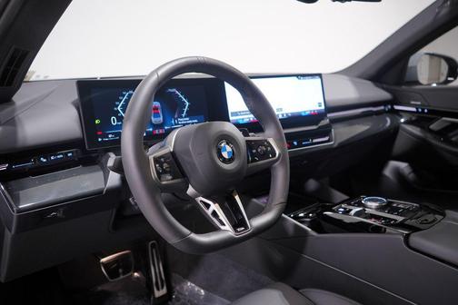 2025 BMW 530 i