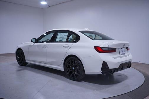 2026 BMW 330 330i