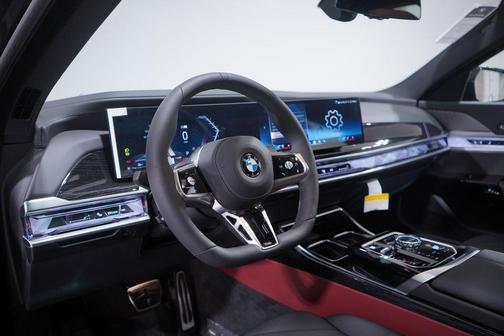 2026 BMW 740 740i