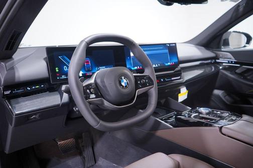 2025 BMW 530 i