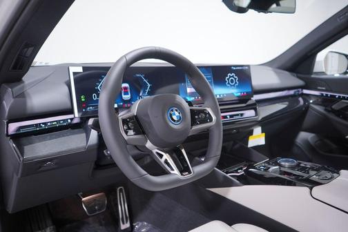 2026 BMW 550e xDrive