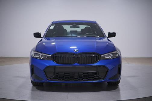 2025 BMW 330 i