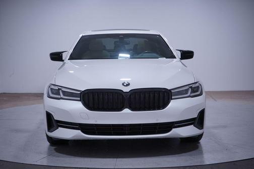 2022 BMW 530 i