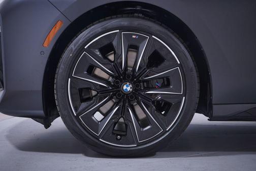 2026 BMW 740 i