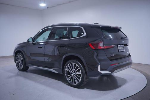 2023 BMW X1 