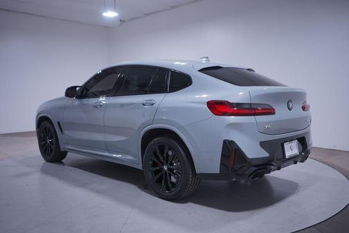 2024 BMW X4 M40i
