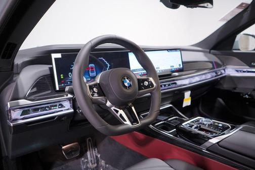 2026 BMW 740 i