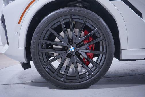2023 BMW X6 xDrive40i