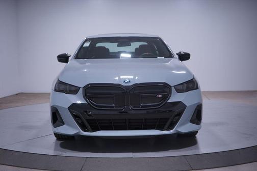 2025 BMW i5 M60