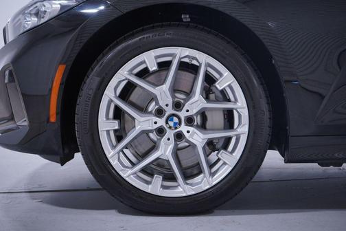 2025 BMW 330 330i
