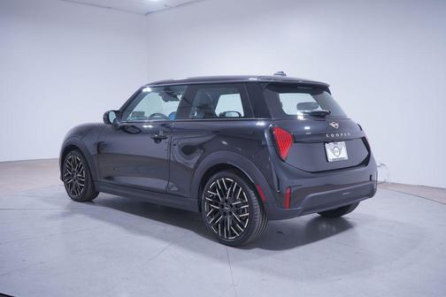2025 MINI Hardtop Cooper
