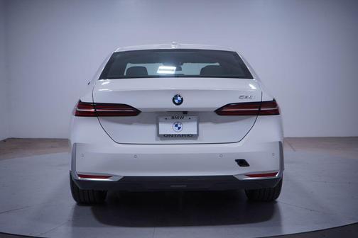 2025 BMW 530 i