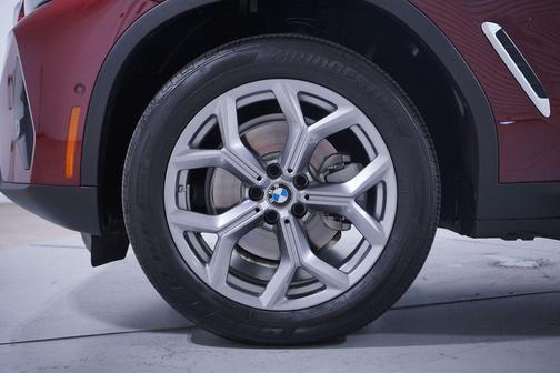 2025 BMW X4 xDrive30i