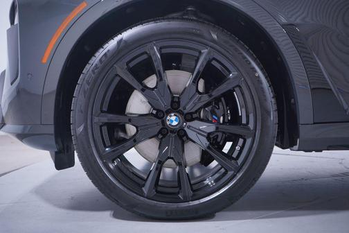 2026 BMW X7 M60i
