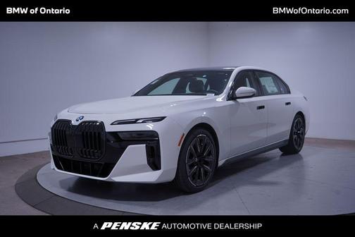 2026 BMW 740 i