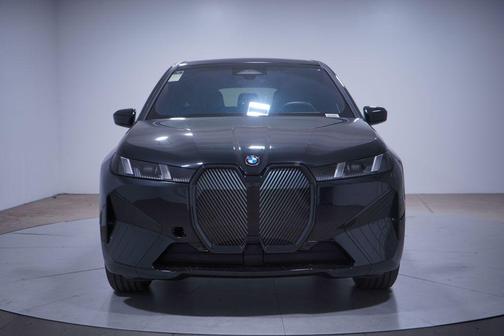 2026 BMW iX xDrive60