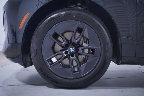 2026 BMW iX xDrive60