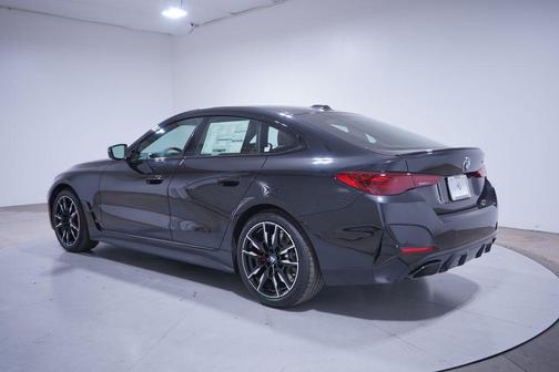 2026 BMW M440 i