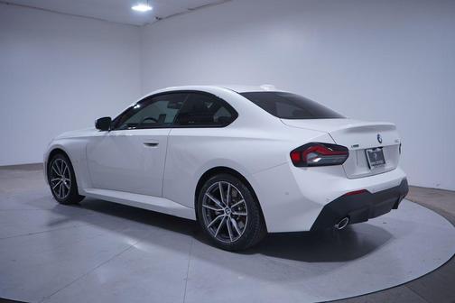 2023 BMW 230 i xDrive