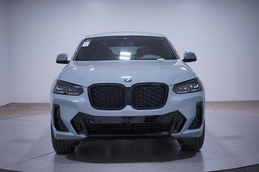 2025 BMW X4 xDrive30i