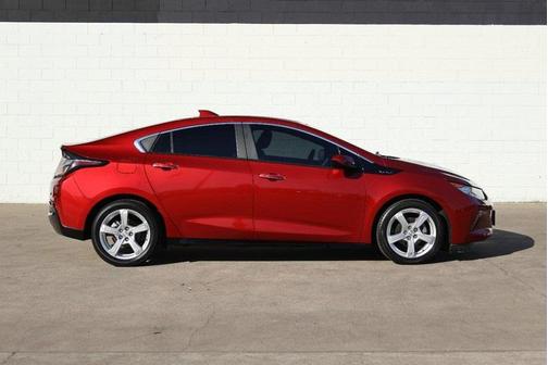 2018 Chevrolet Volt LT