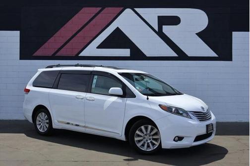 2014 Toyota Sienna XLE