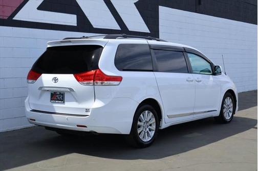 2014 Toyota Sienna XLE