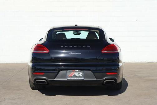 2016 Porsche Panamera 4