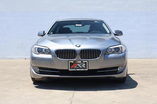 2011 BMW 528 528i
