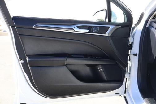 2018 Ford Fusion Hybrid SE