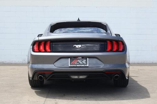 2021 Ford Mustang EcoBoost