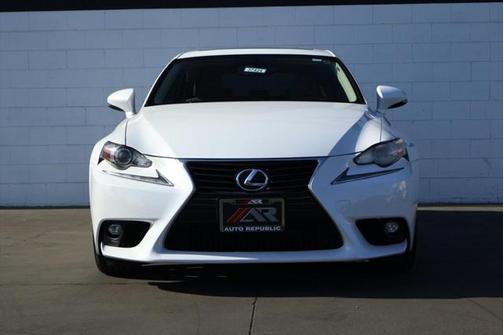 2015 Lexus IS 250 Crafted Line
