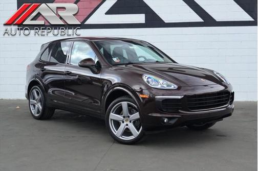 2017 Porsche Cayenne Platinum Edition