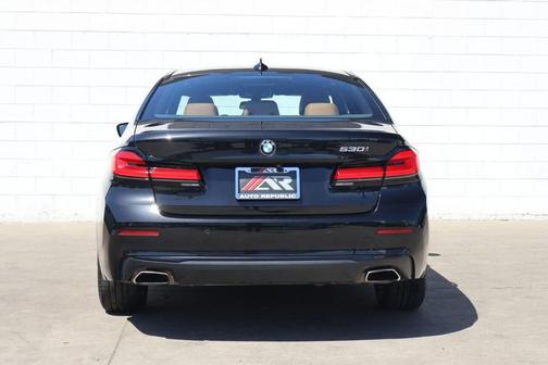 2022 BMW 530 i