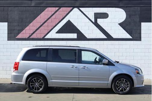 2016 Dodge Grand Caravan R/T