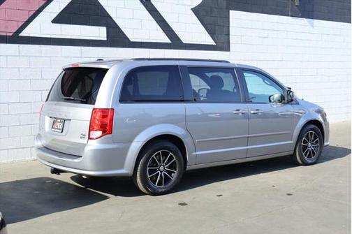 2016 Dodge Grand Caravan R/T