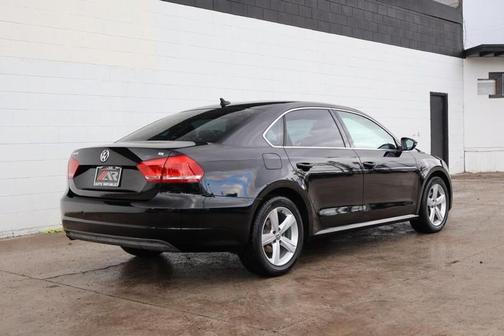 2012 Volkswagen Passat 2.5 SE